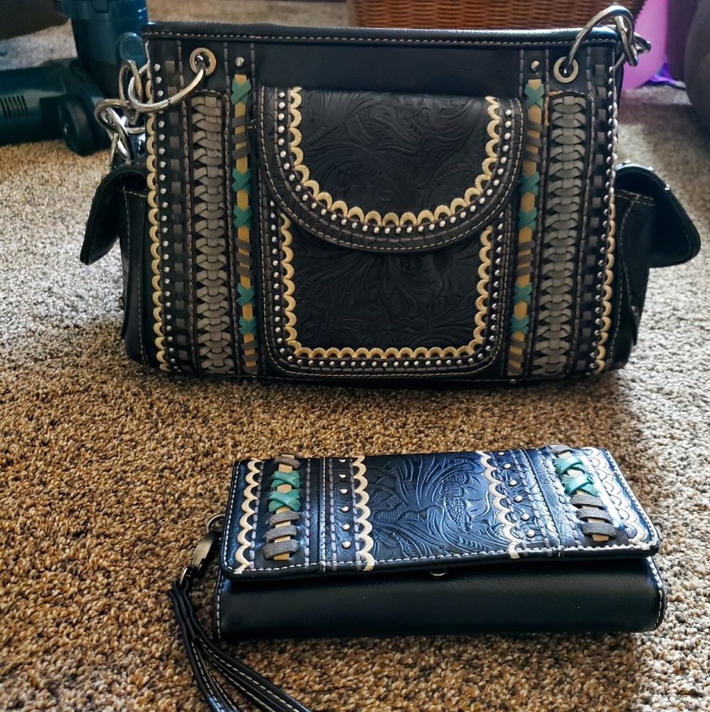 Purse and matching wristlet